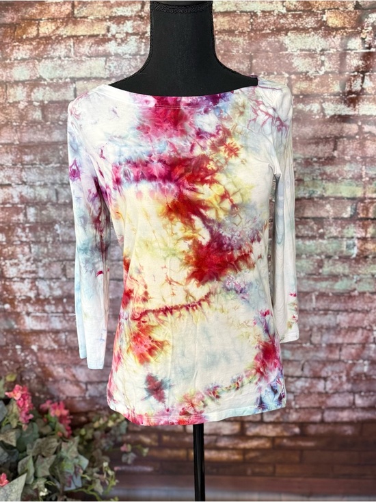Lilly Pulitzer Tops - Lilly Pulitzer White Multicolor Tie-Dye Boatneck 3/4 Sleeve Tee